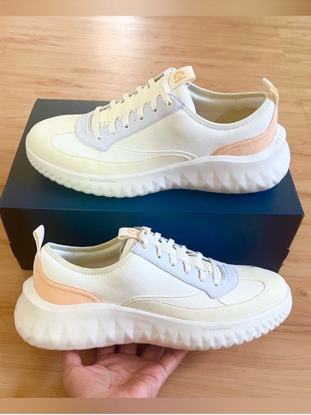 Cole Haan Women's Generation
ZEROGRAND II T-Toe Sneakers 11.0 US